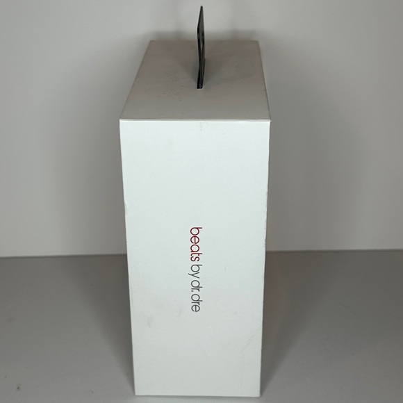 Ur Beats 3 Earphones Dr. Dre Beats by Dre 3.5mm Headphone Input Brand New - Picture 2 of 6